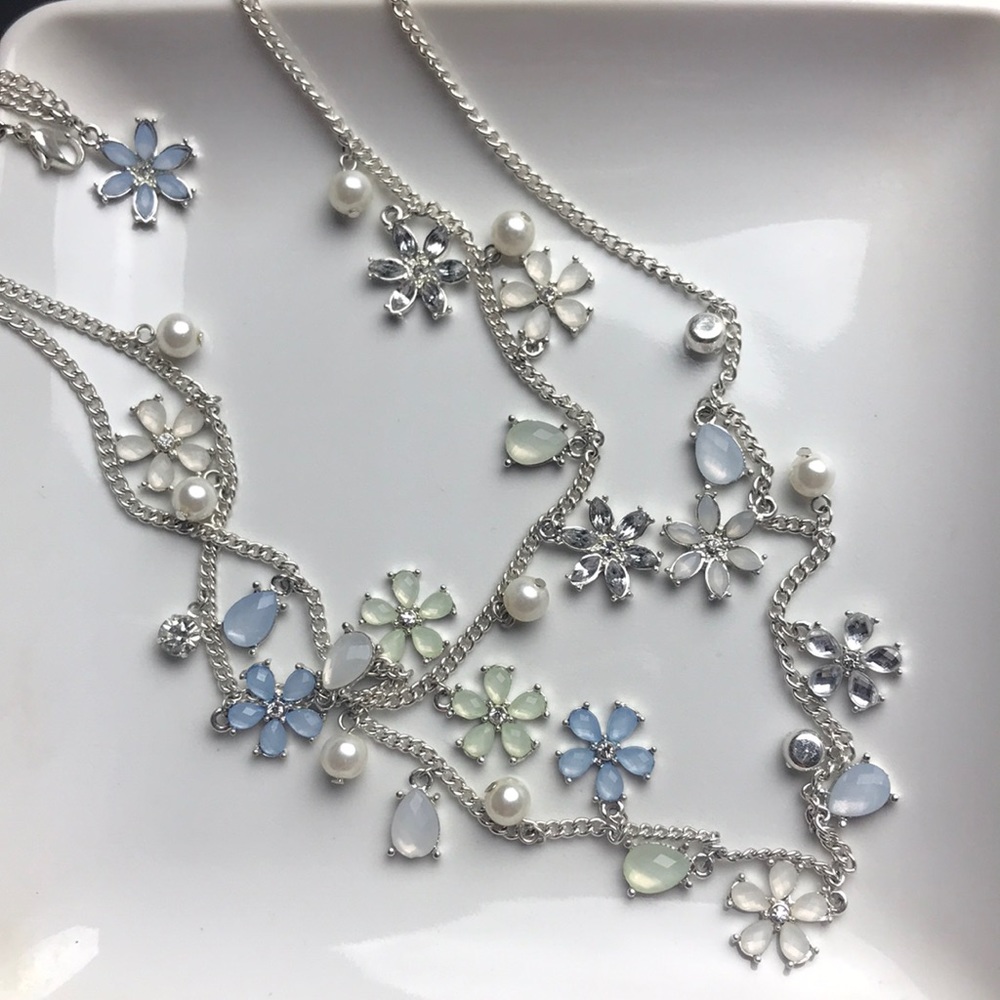 Spring theme silver flower blooming necklace